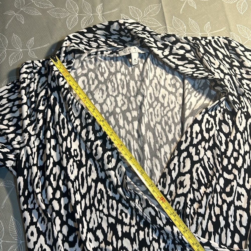 Chaus New York Blouse. - Picture 13 of 15
